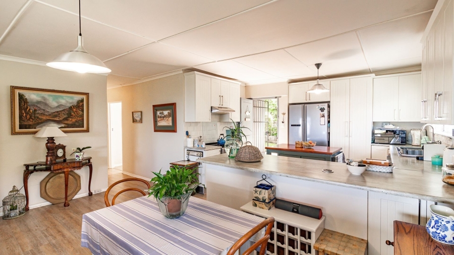 3 Bedroom Property for Sale in Sunrise On Sea Eastern Cape